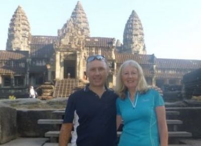 Sally and Colin Forster-Youngs Cycling on the  tour with redspokes